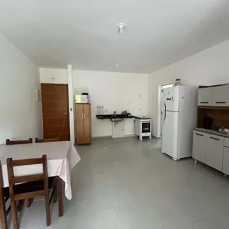 Apartamento 300 metros praia das Toninhas-2